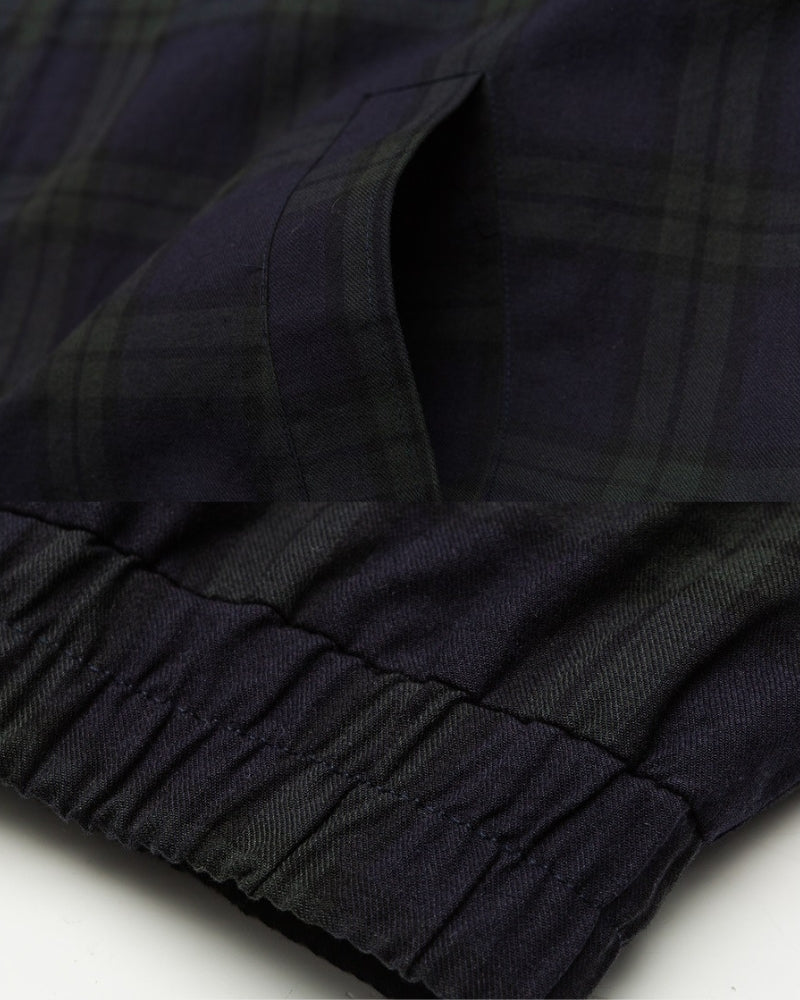 سترة منقوشة بسحاب مع ياقة سروال قصير