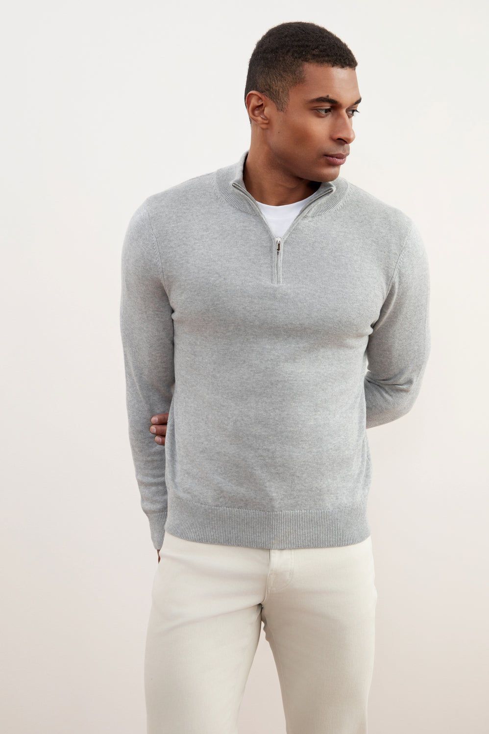 كنزة رمادية اللون رمادية اللون رمادي Half-Zip