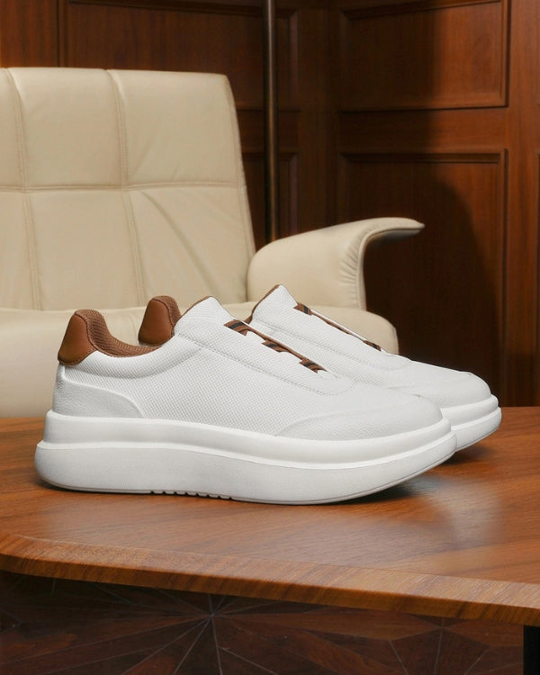 The White Crisp Elevate 2.0 Laceless Leather Sneaker