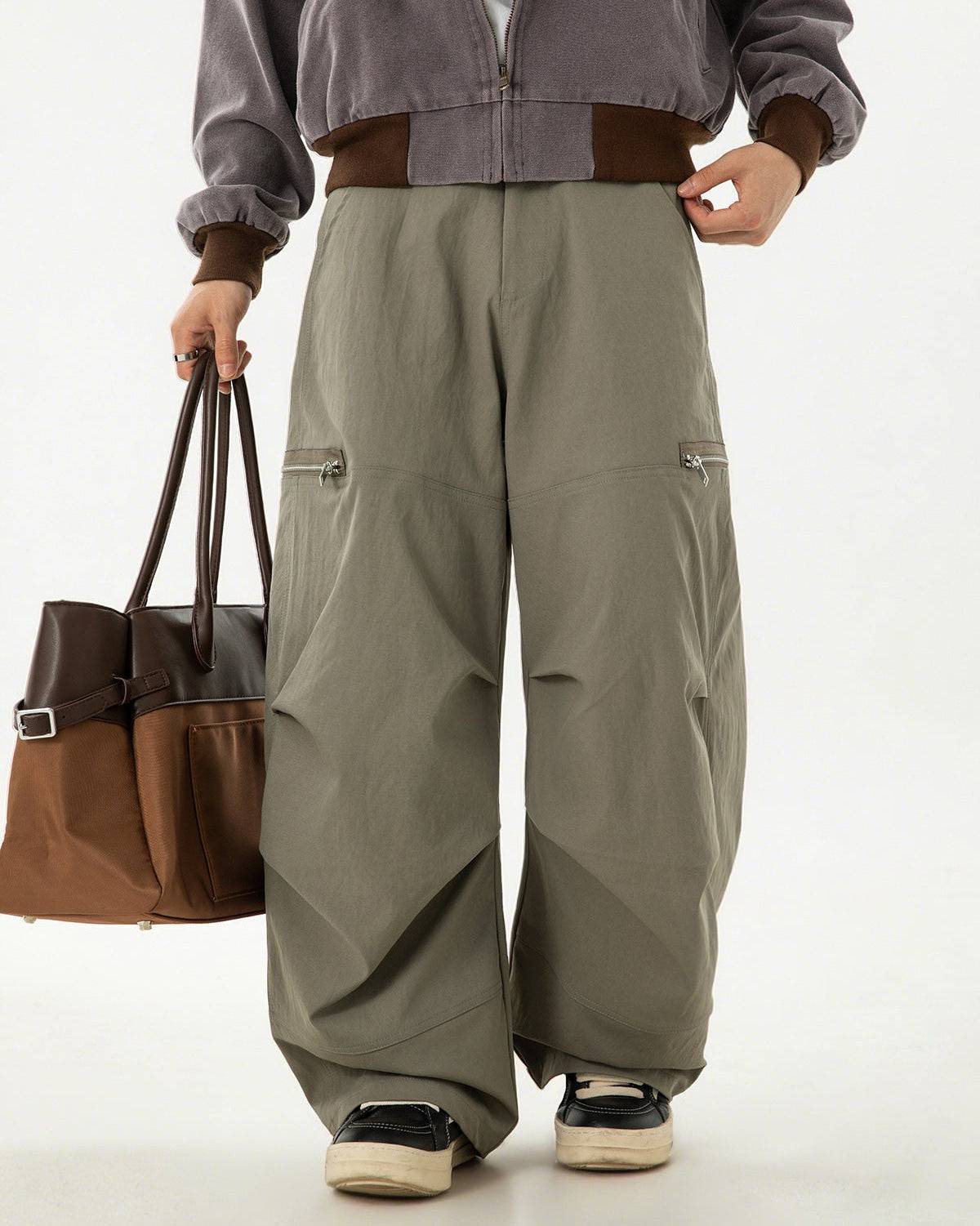 The Fieldline Pleated Cargo Trousers