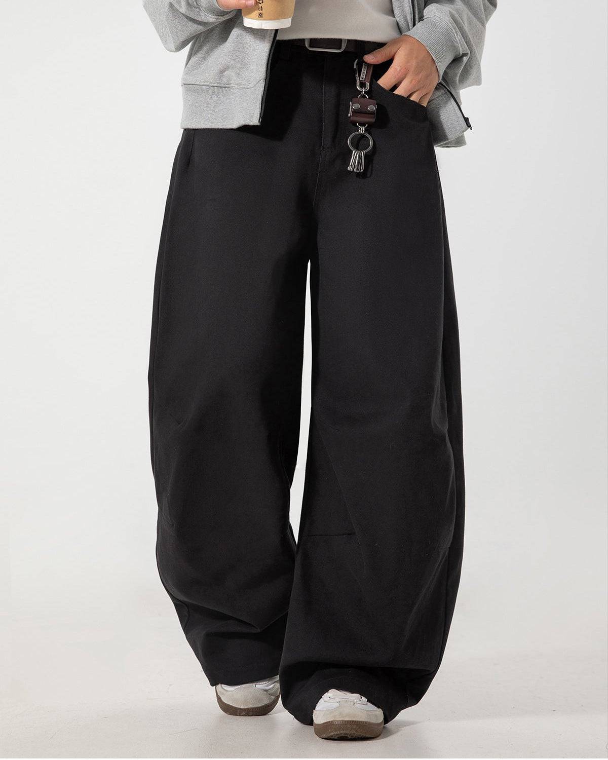 The Vintage Pleated Cargo Jeans