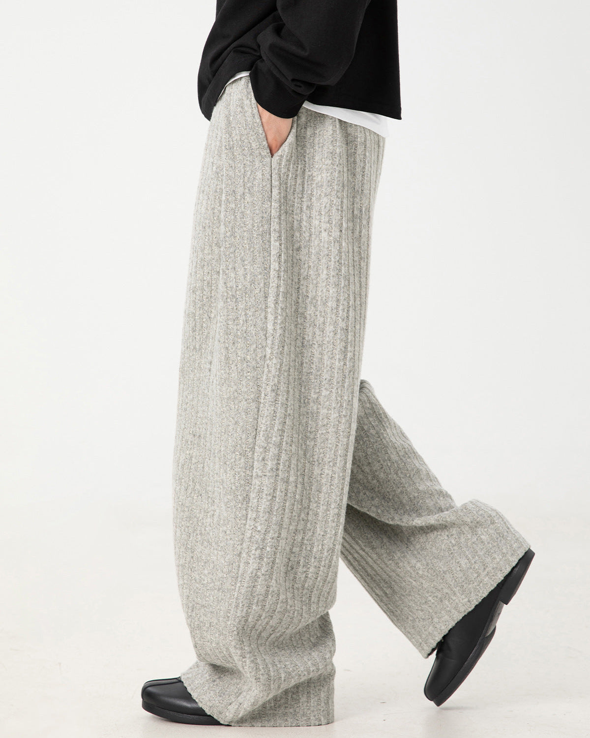 The Textured Fleece Sweatpants