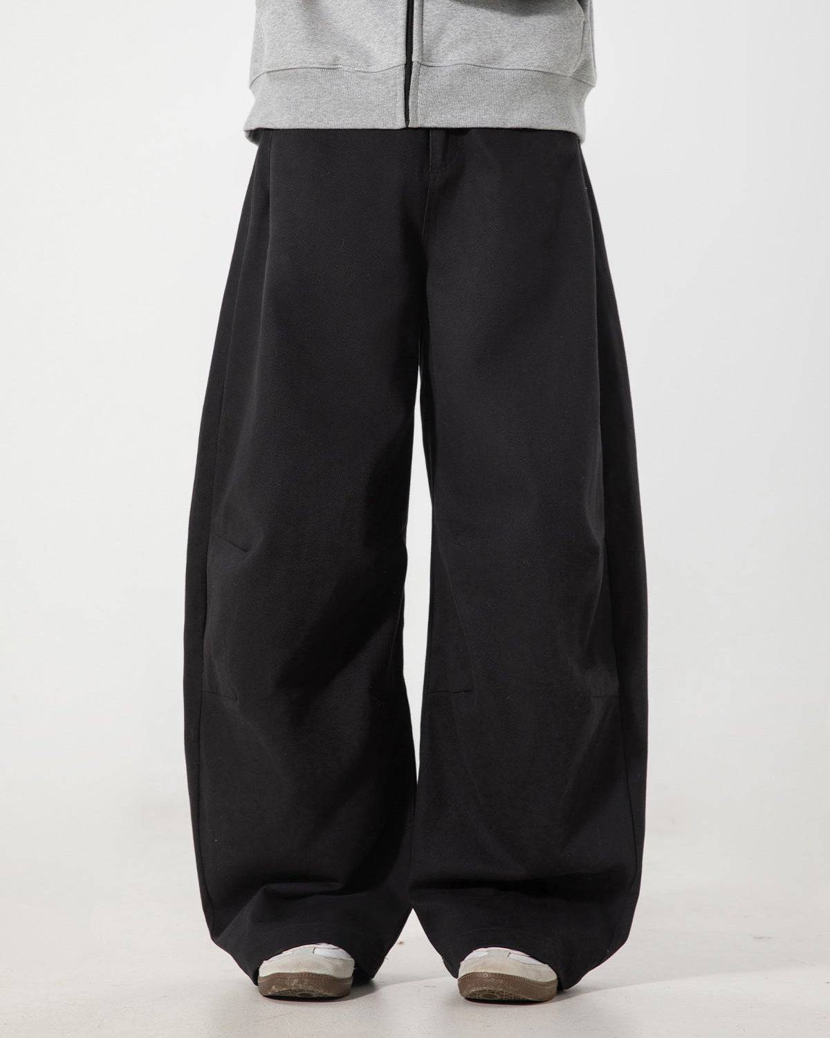 The Vintage Pleated Cargo Jeans