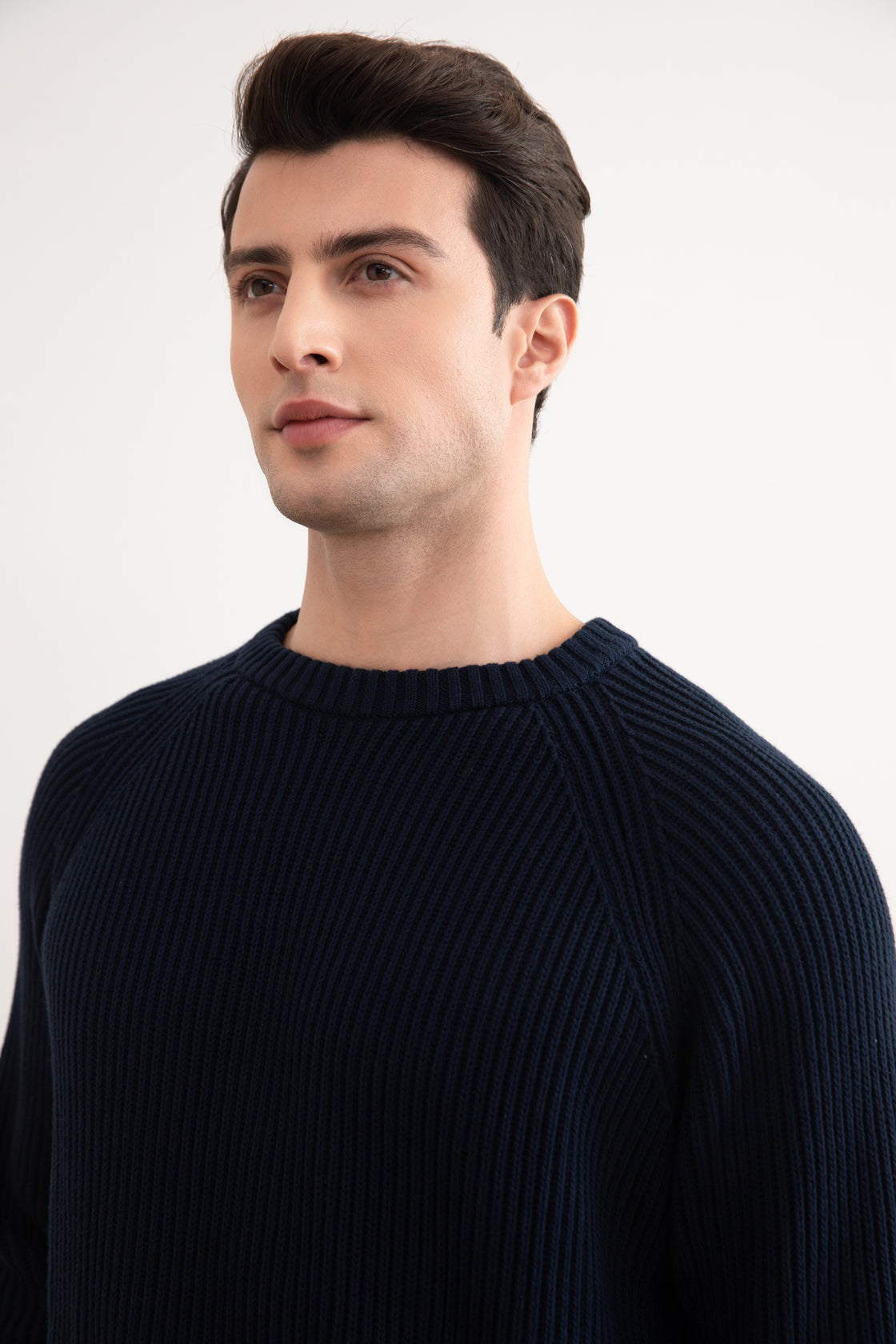 Cuello redondo inglés azul marino
