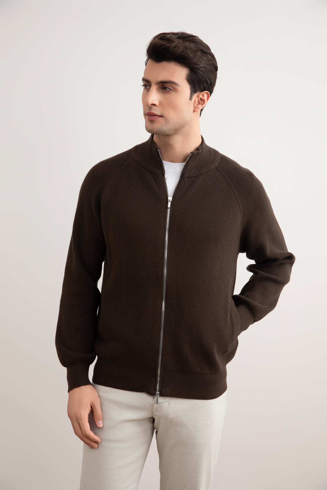 Chaqueta con cremallera completa de canalé inglés marrón