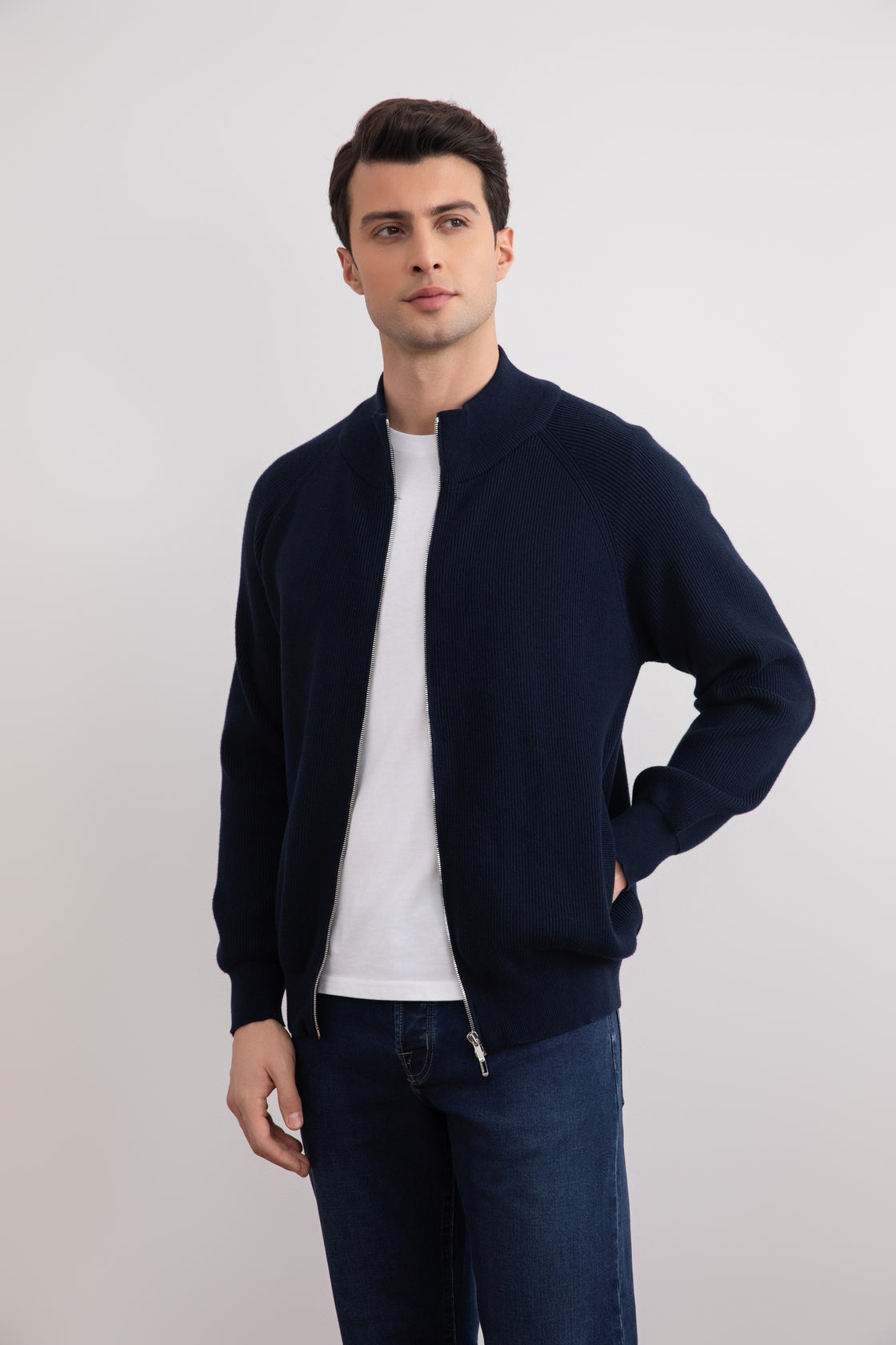 Chaqueta con cremallera y ribete inglés azul marino