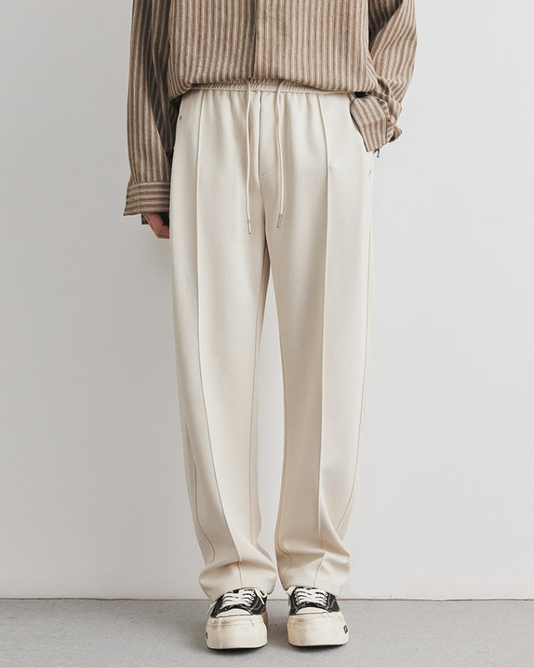 Soft Feel Straigh Lef Trousers mit Bund und Kordelzug