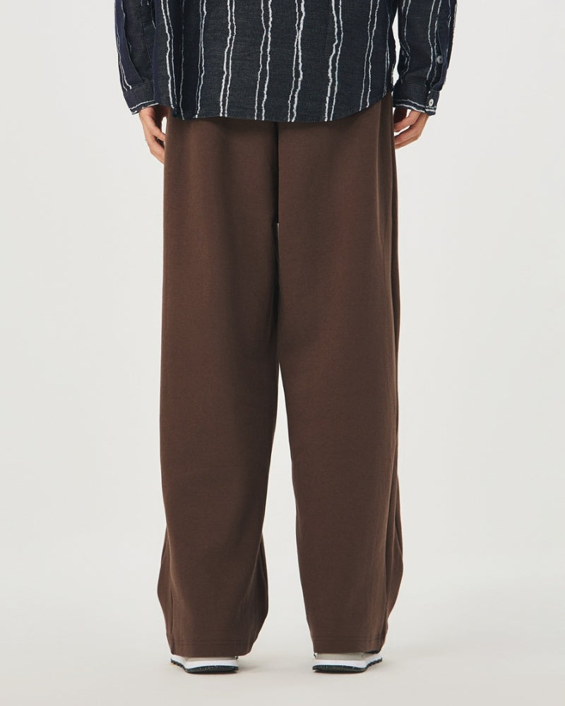 Jogger mit weitem Bein und entspannter Passform