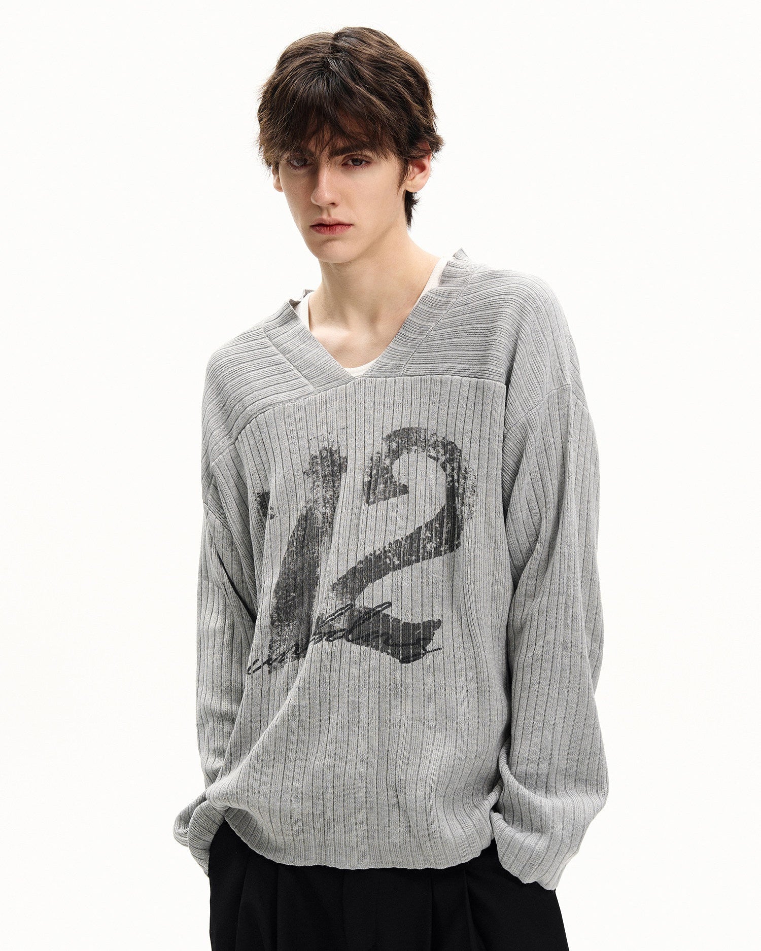 Ribbed Graphic V-Neck Sweater