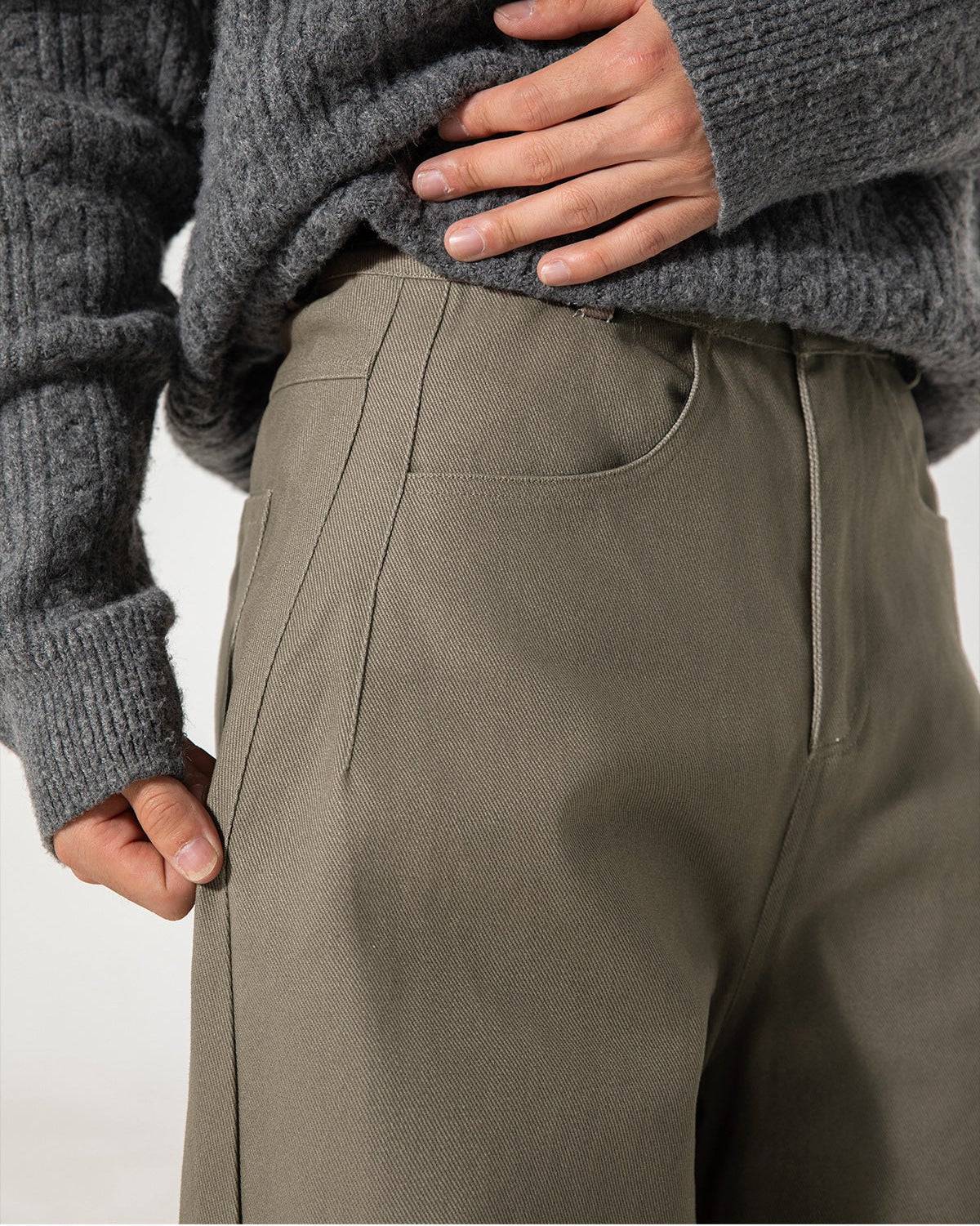 The Vintage Pleated Cargo Jeans
