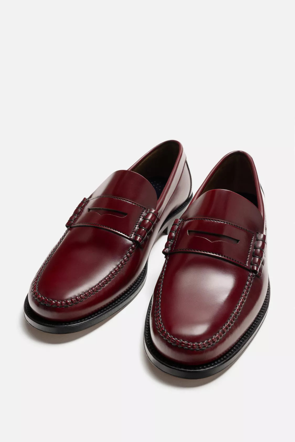 TATE’S LEATHER LOAFER