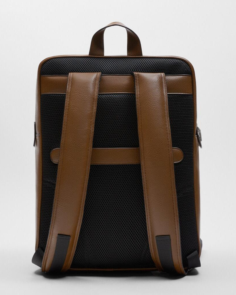 Minimal Tour Leather Backpack