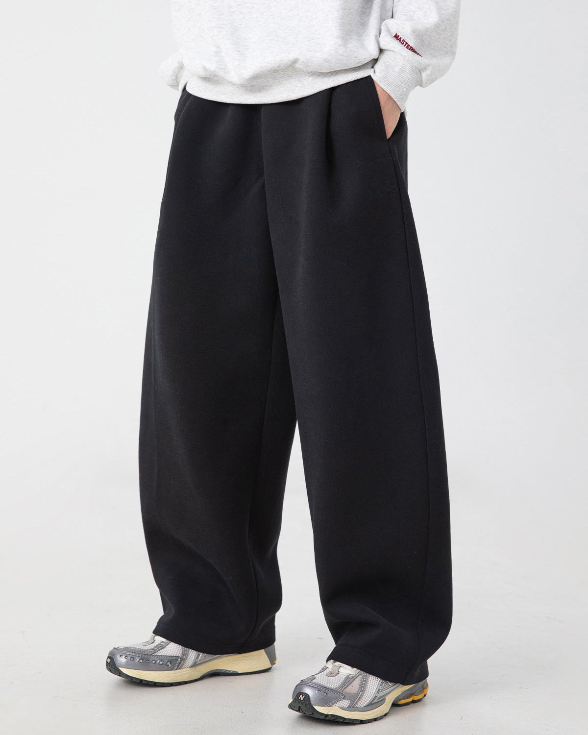 The Contour Pleat Relaxed Jeans