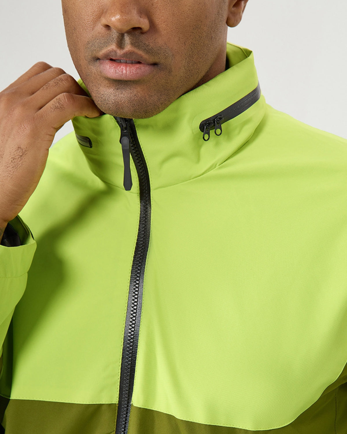 Summit Pro Wasserdichte Windjacke mit Kapuze
