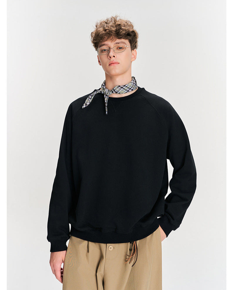 Klassisches Raglan-Sweatshirt mit Rundhalsausschnitt