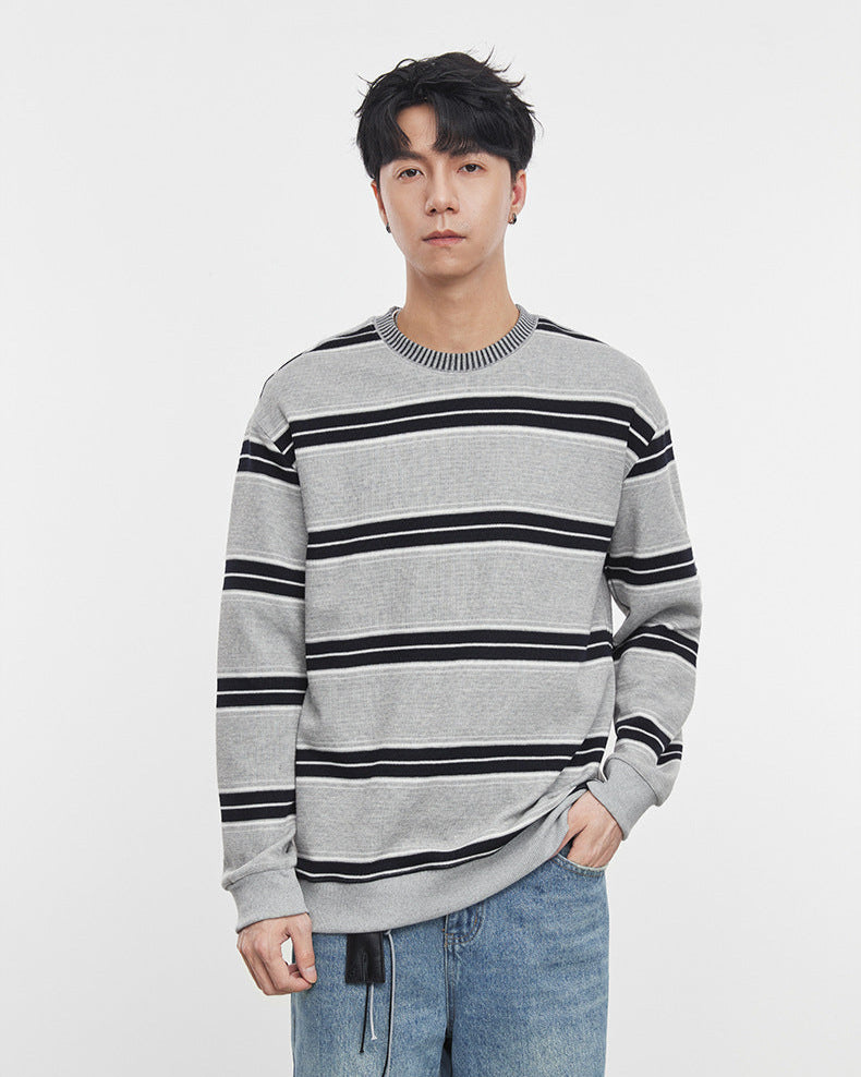 Schweres gestreiftes Sweatshirt mit Rundhalsausschnitt