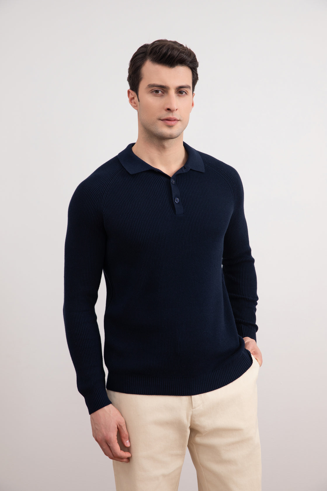 Polo inglés de canalé azul marino