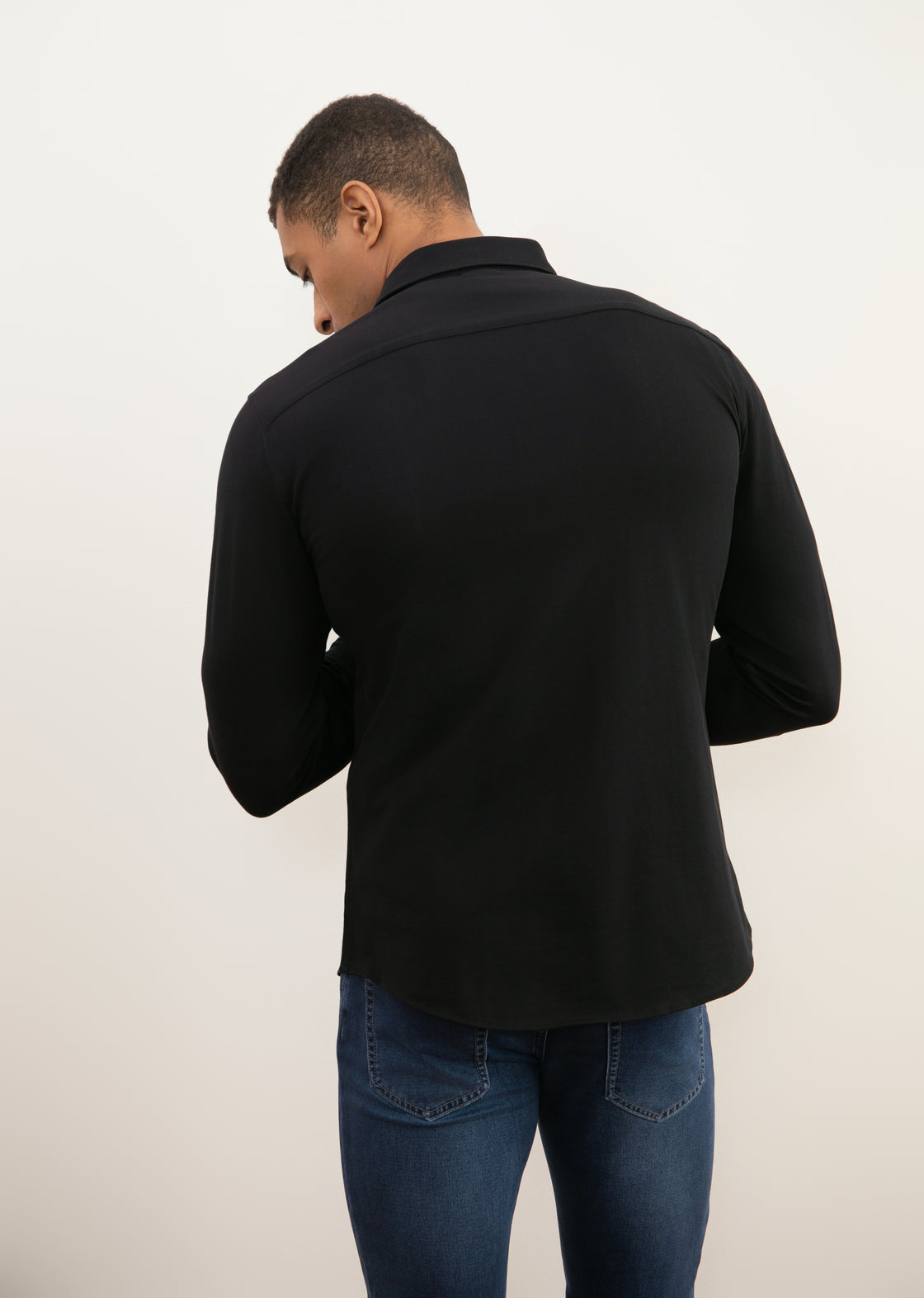 Camisa negra de piqué de algodón