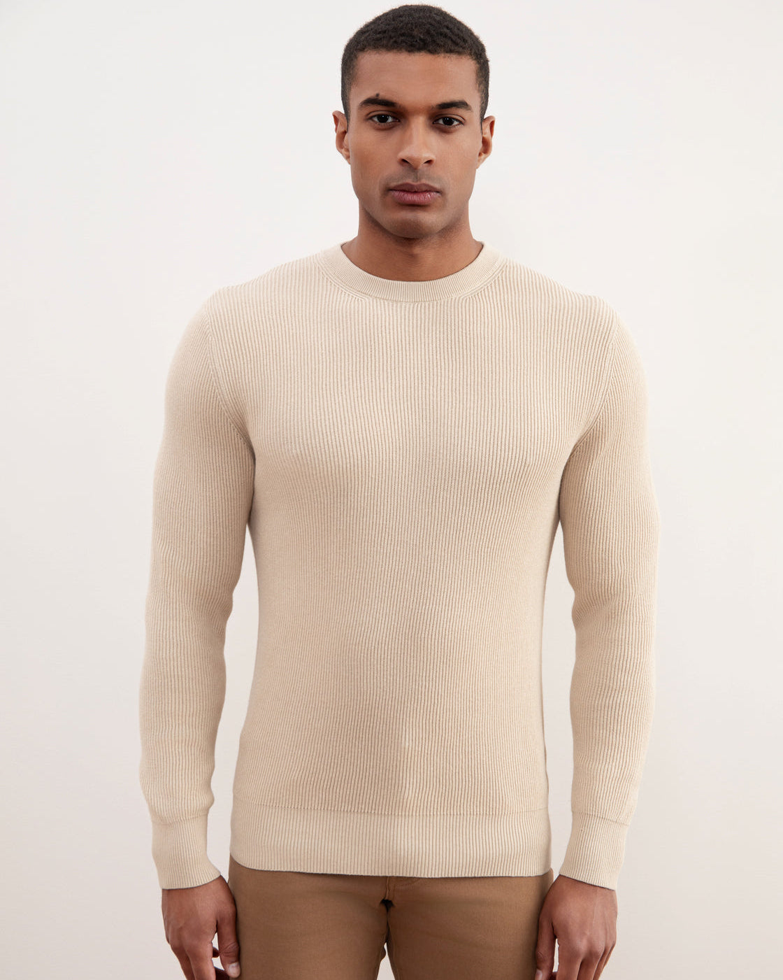 Jersey de canalé inglés con cuello redondo beige