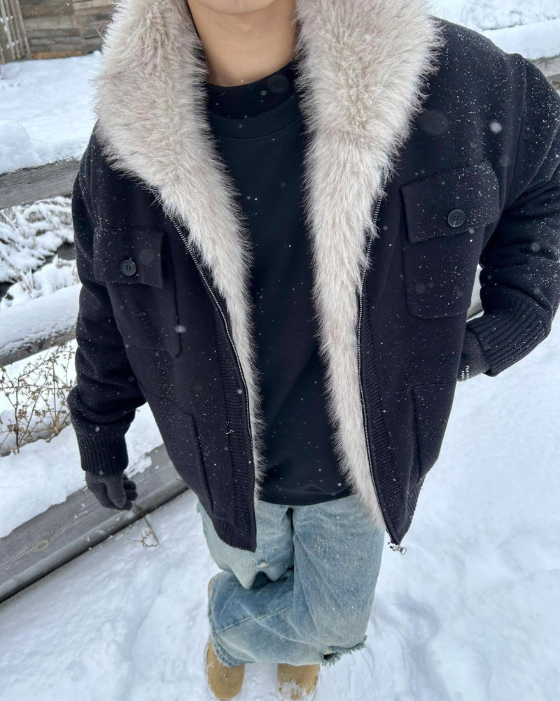 Chaqueta con cuello de piel sintética