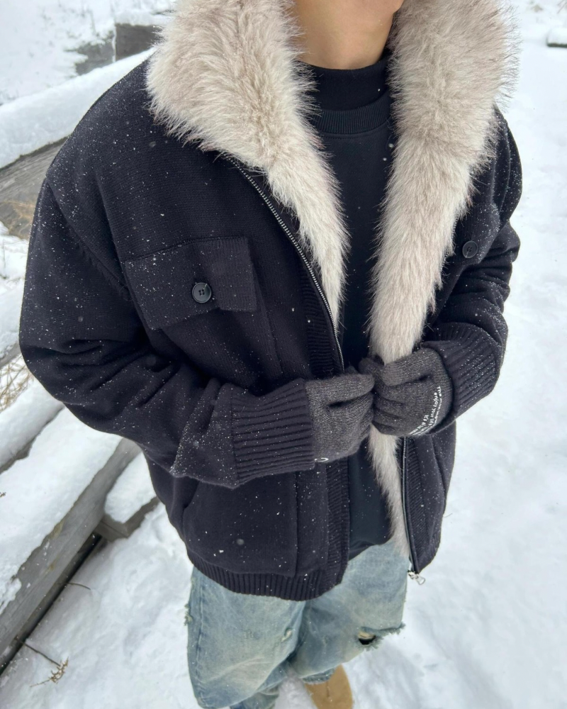 Chaqueta con cuello de piel sintética