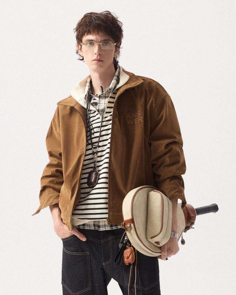 Chaqueta con cremallera bordada Answer