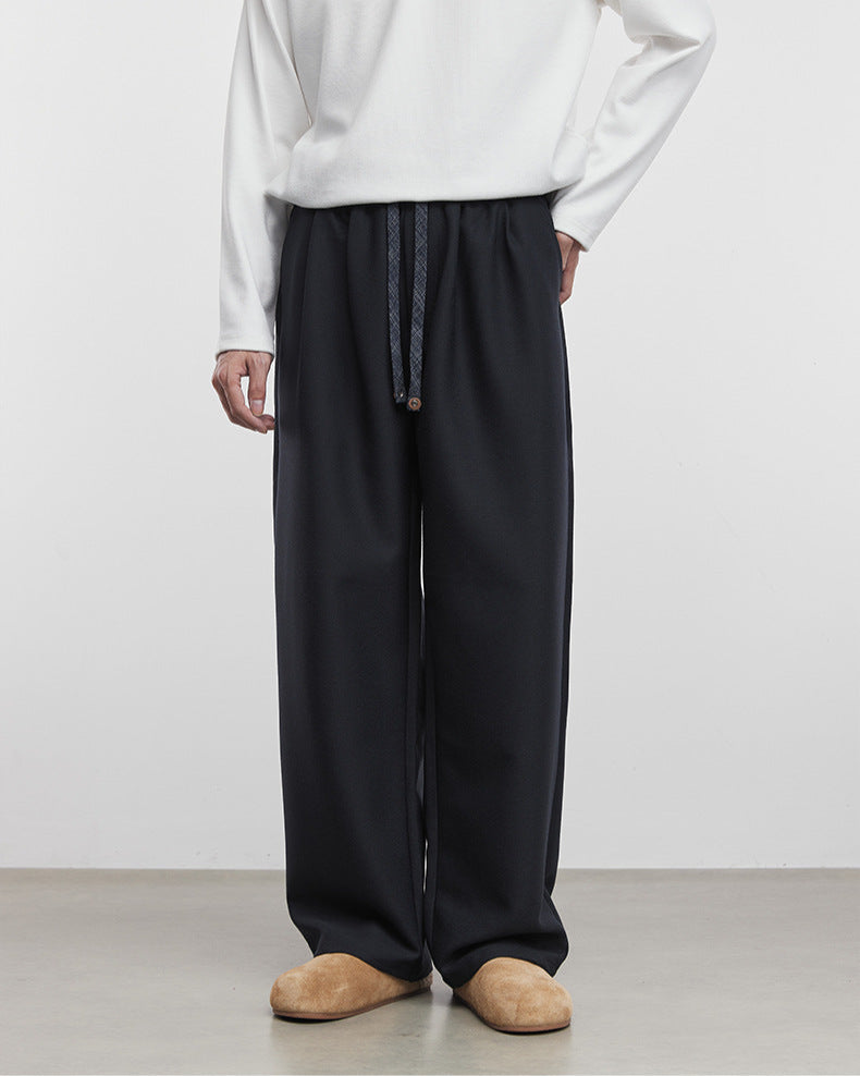 Pantalones de pata ancha con silueta poco pronunciada