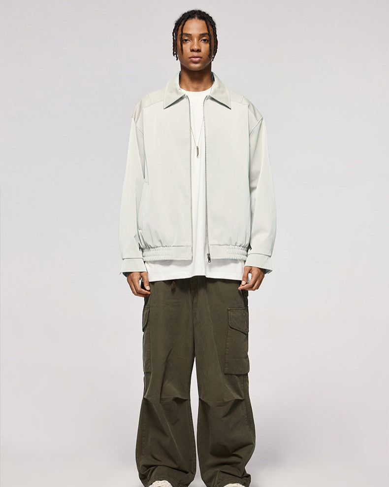 Rypytystehosteinen tekonahkainen vetoketjutakki