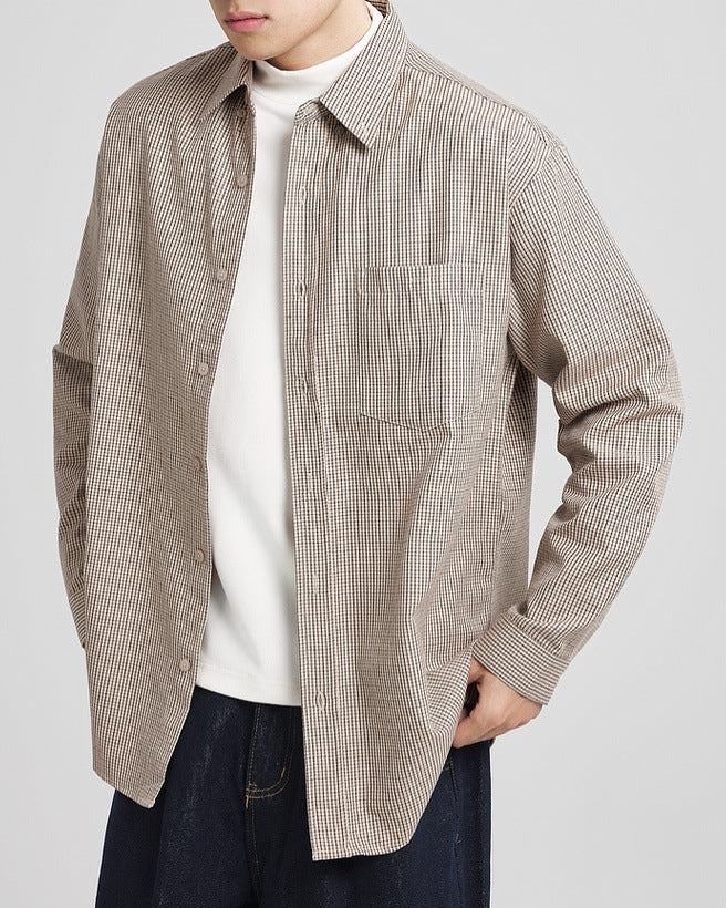 La chemise à carreaux brossés au carbone