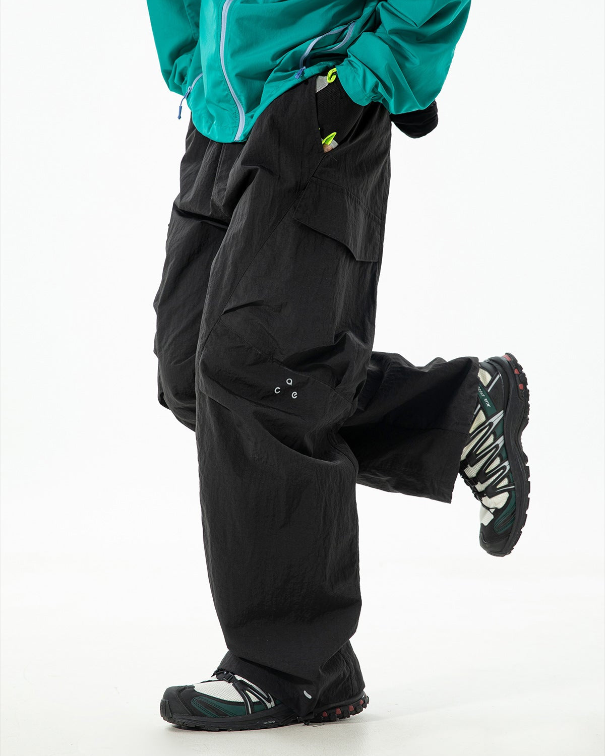 Le pantalon cargo déperlant l’eau pour l’extérieur