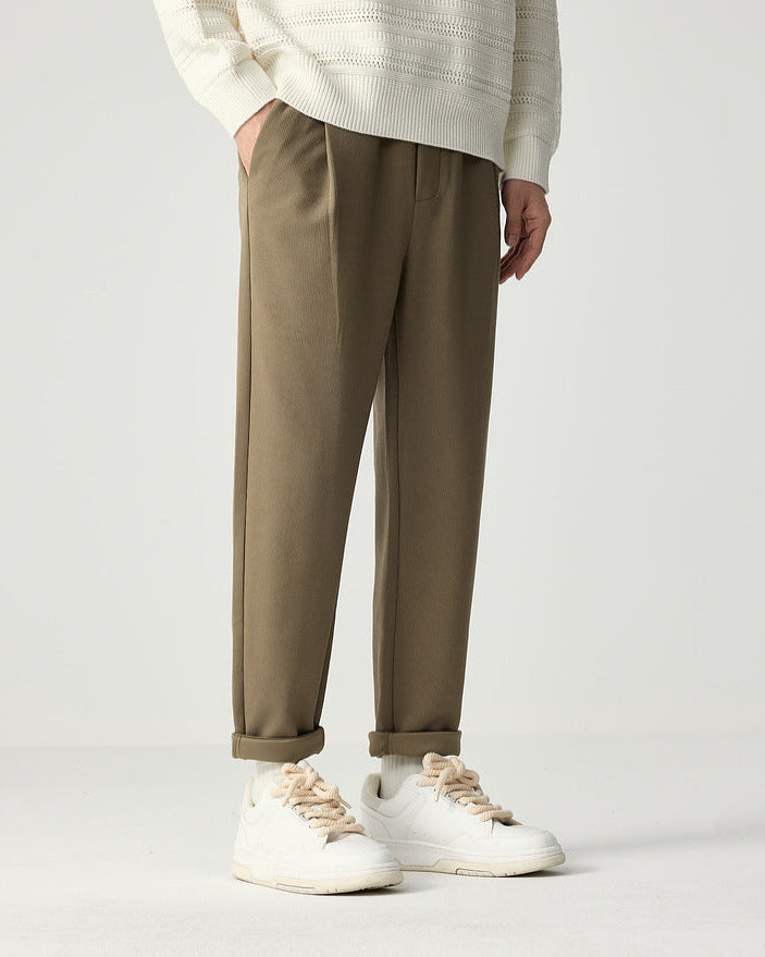 I pantaloni AirFlex a tinta unita