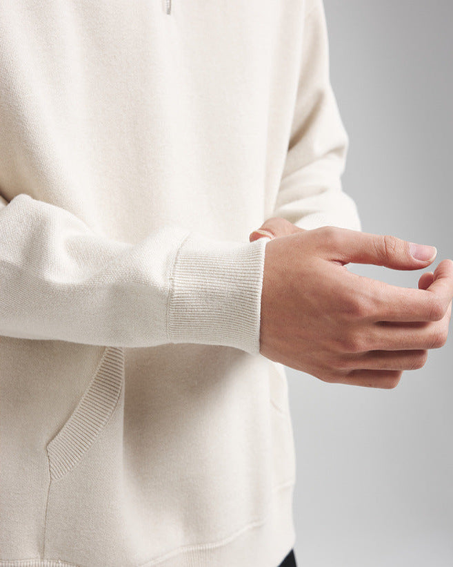 Maglione con cappuccio a mezza zip