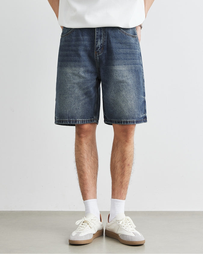 Pantaloncini in denim con lavaggio a mano