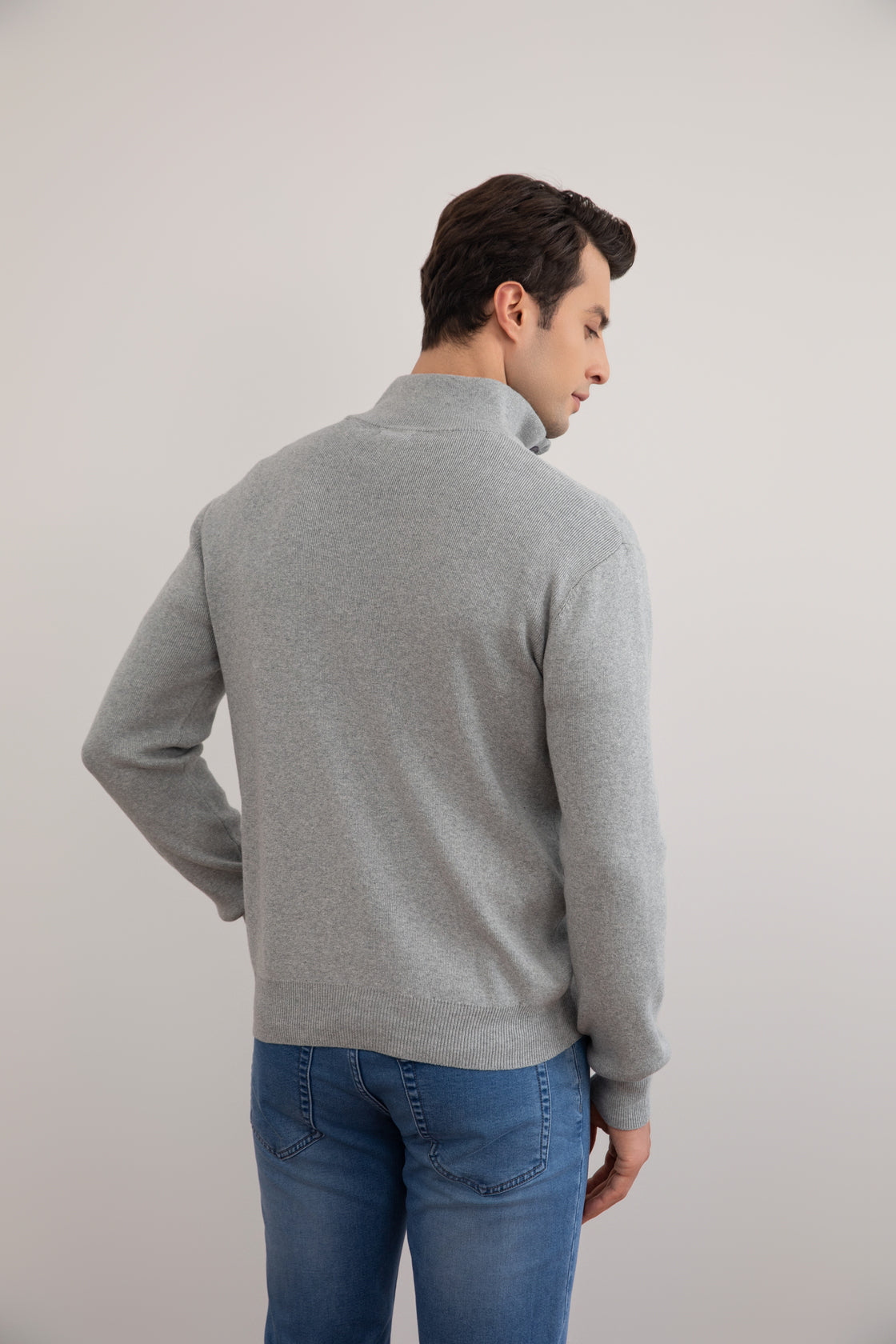 Maglione grigio mélange con mezza cerniera e collo a lupetto