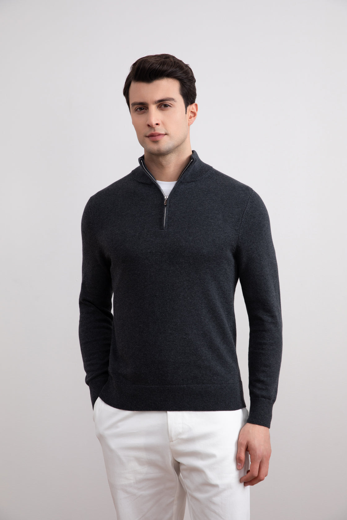Maglione a mezza zip color carbone