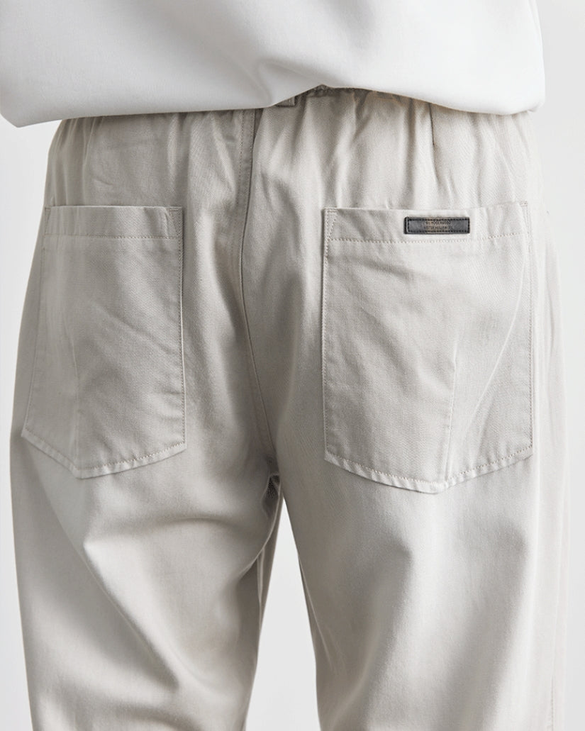 Pantaloni jeans larghi con elastico in vita