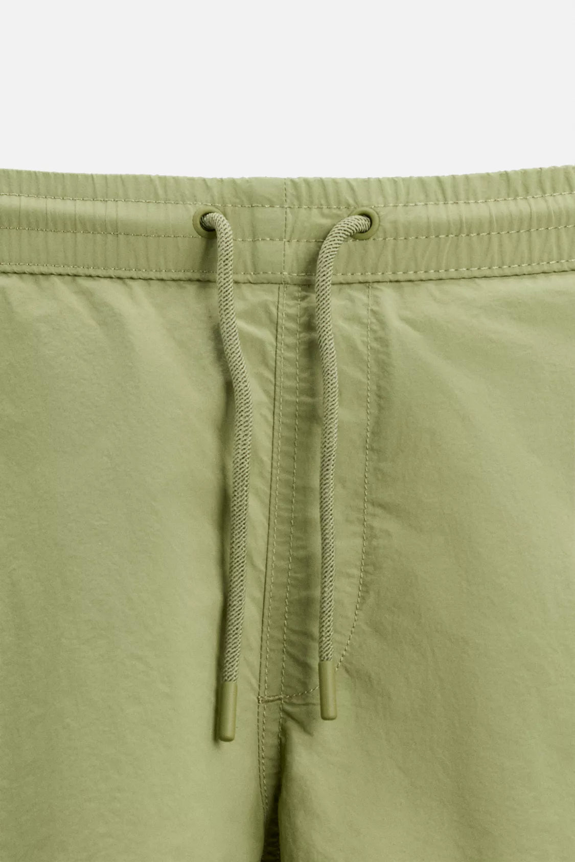 PANTALONCINO DA NUOTO BASIC DI MEDIA LUNGHEZZA - VERDE