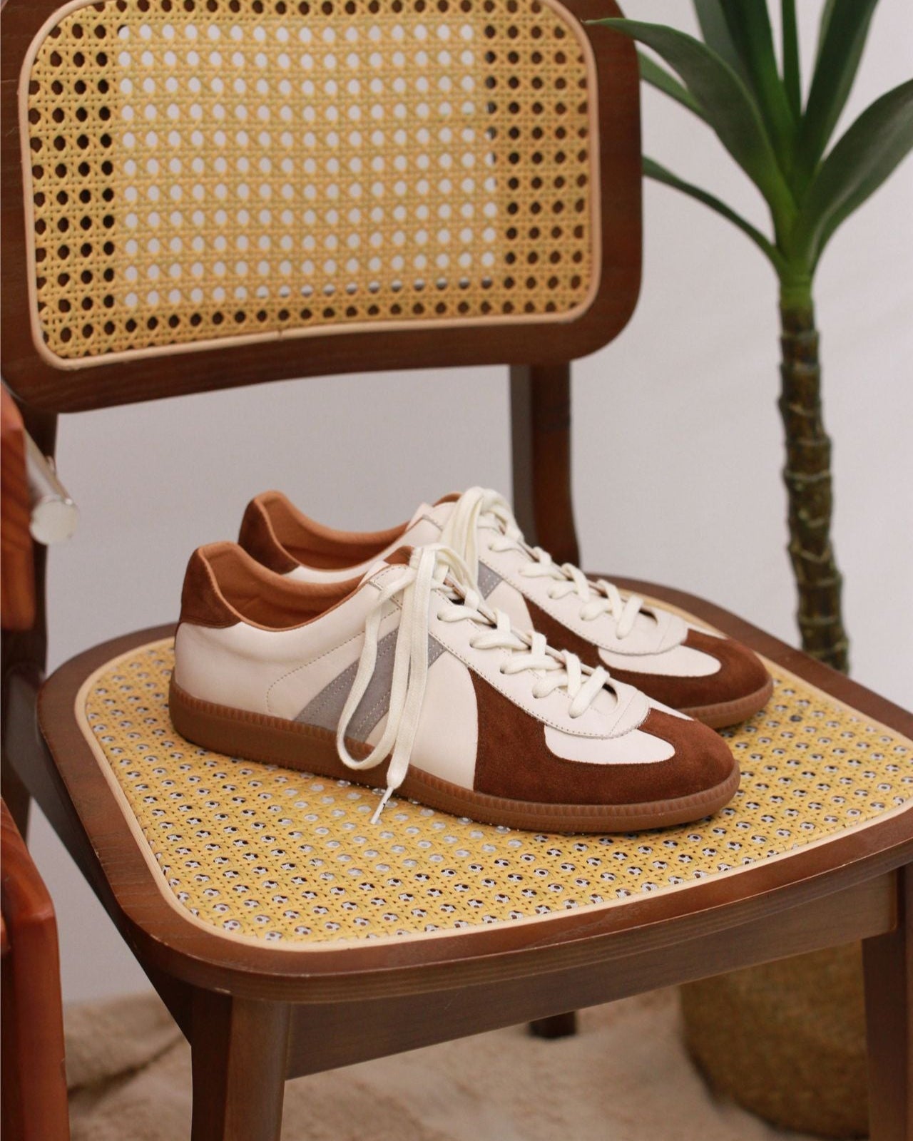 Sneakers retrò in pelle e camoscio