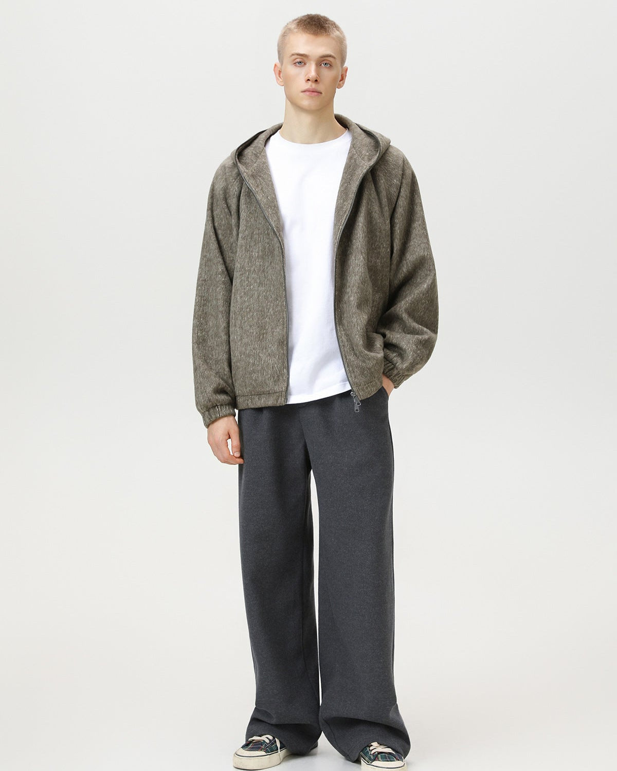 Giacca con zip e cappuccio in misto lana