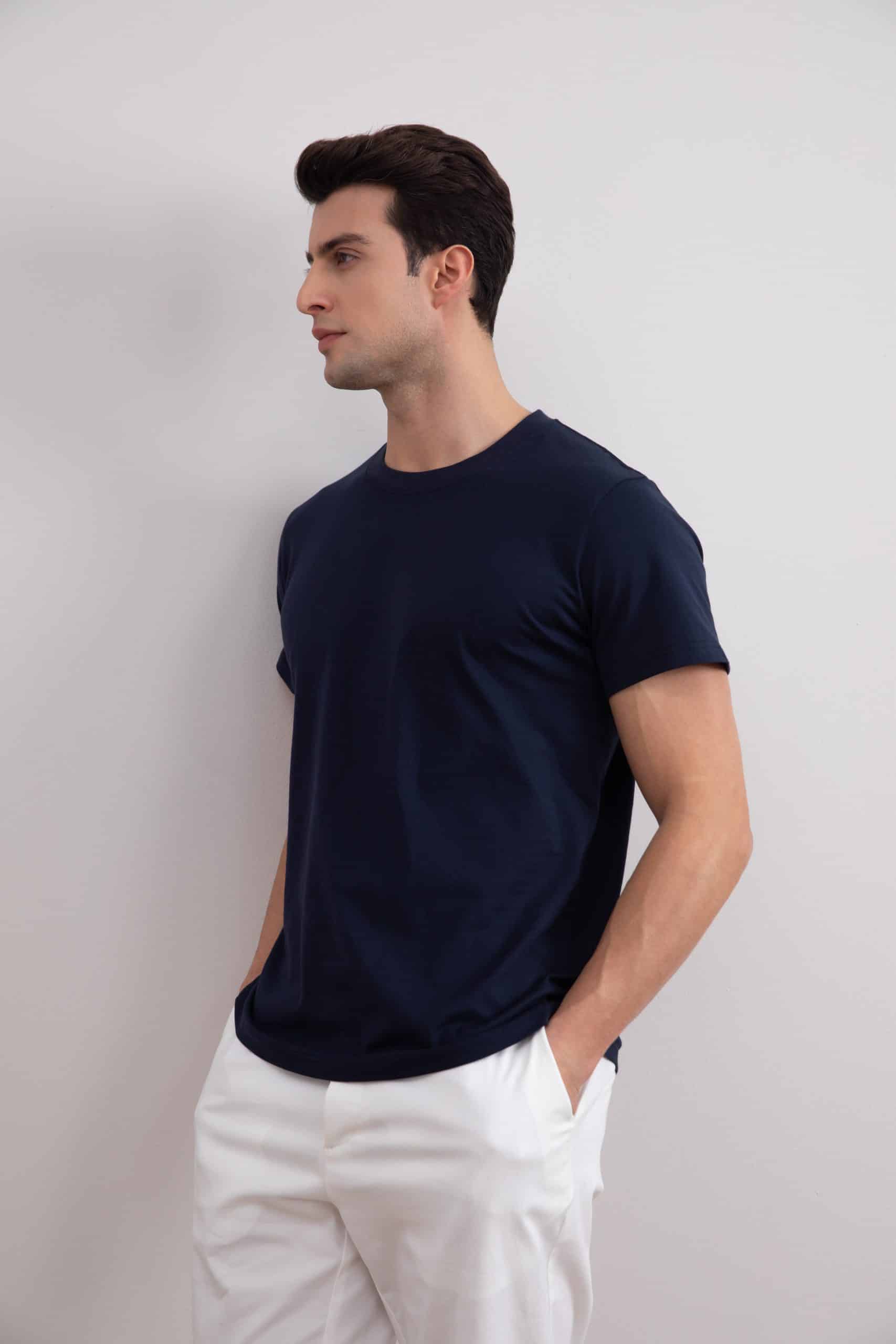 Navy Slim fit T-skjorte med rund hals