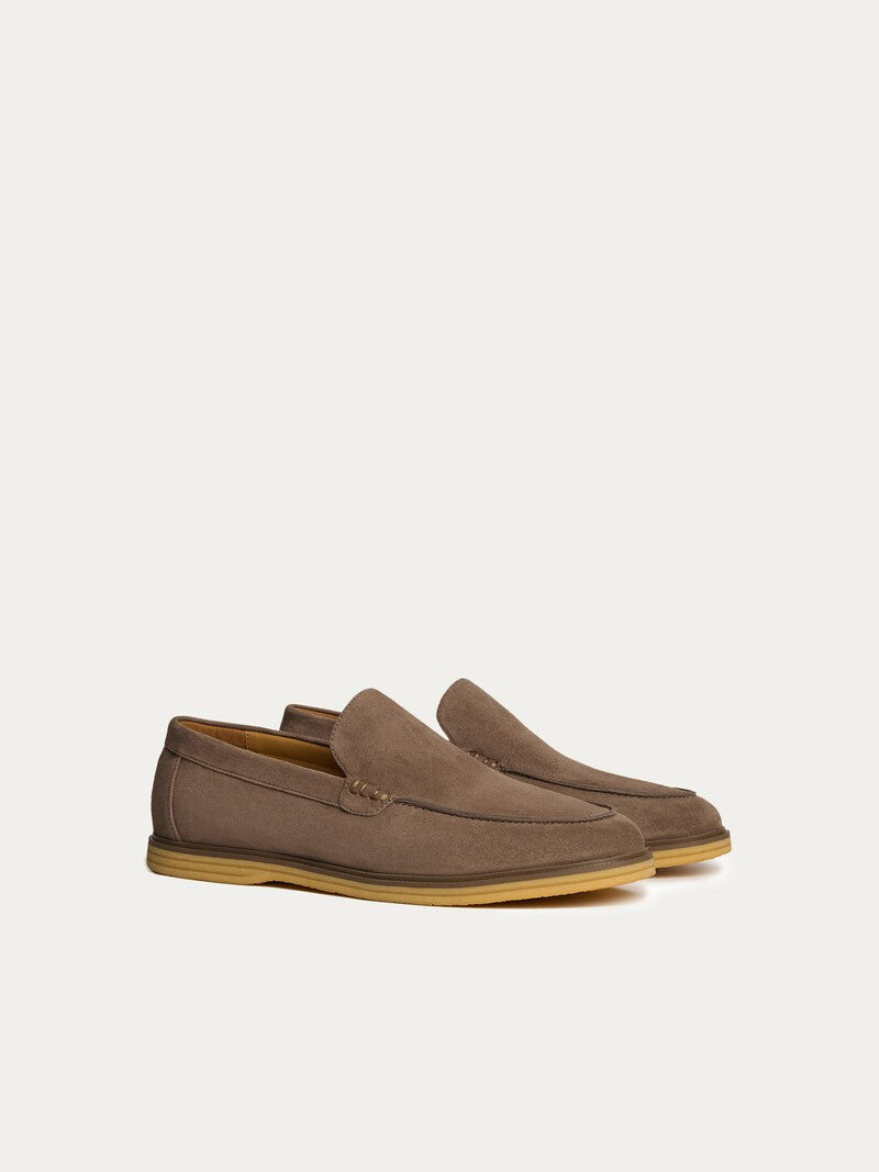 Loafers i smoky semsket skinn