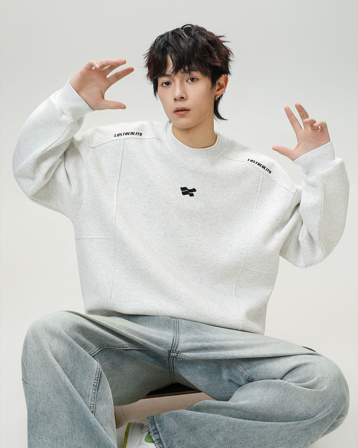 De Contour Split Zware Crewneck Sweater