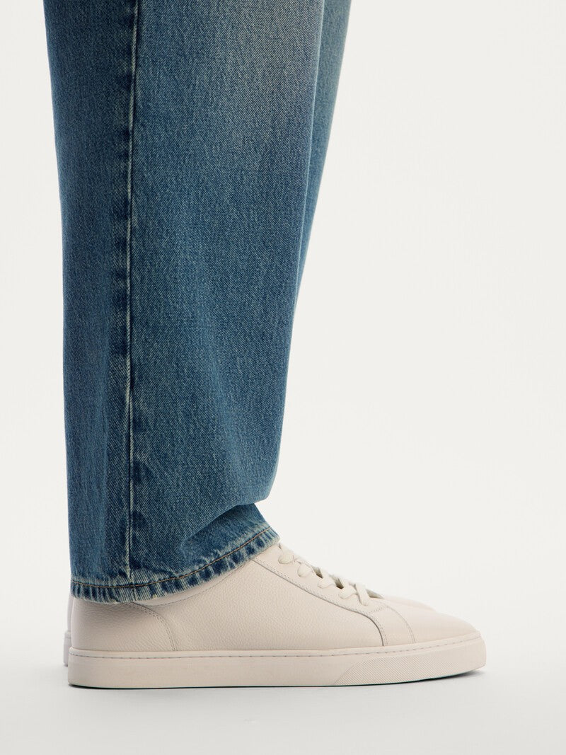 Klassieke leren sneakers gebroken wit