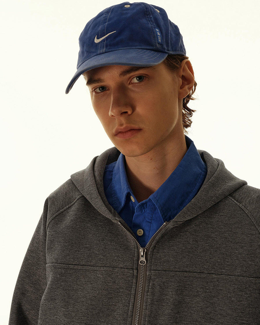 The Brooklyn Edge Sweater met capuchon en vest