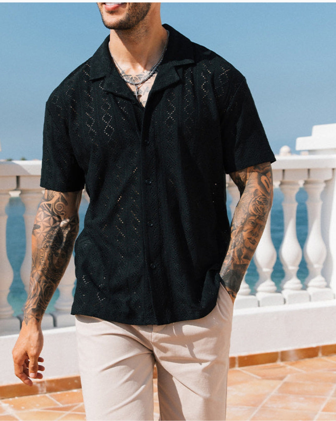 Camisa de gola cubana com ilhós