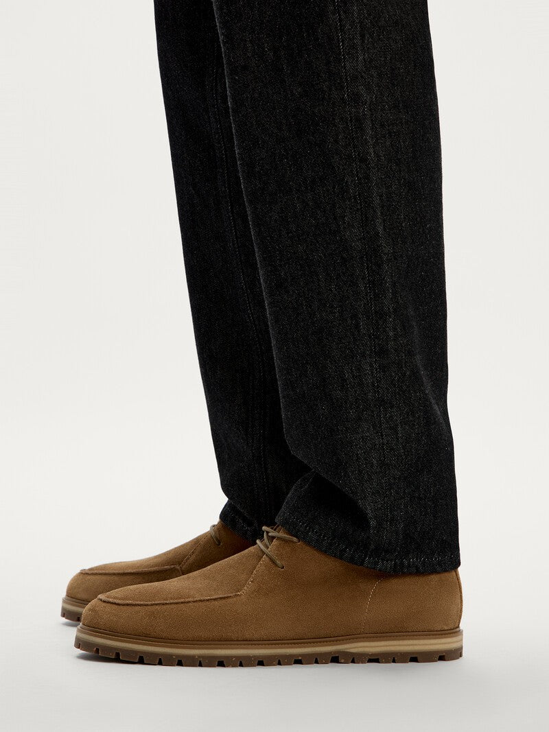 Botas com atacadores Café