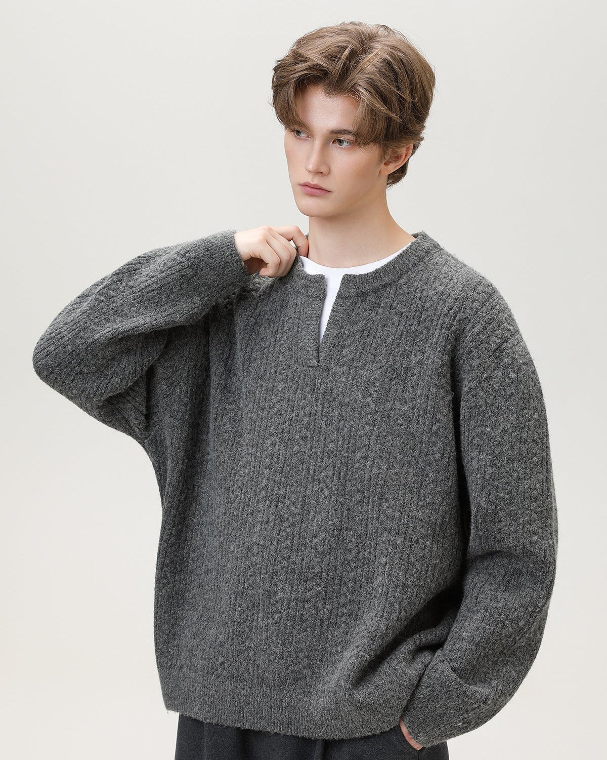 Camisola de malha com decote dividido