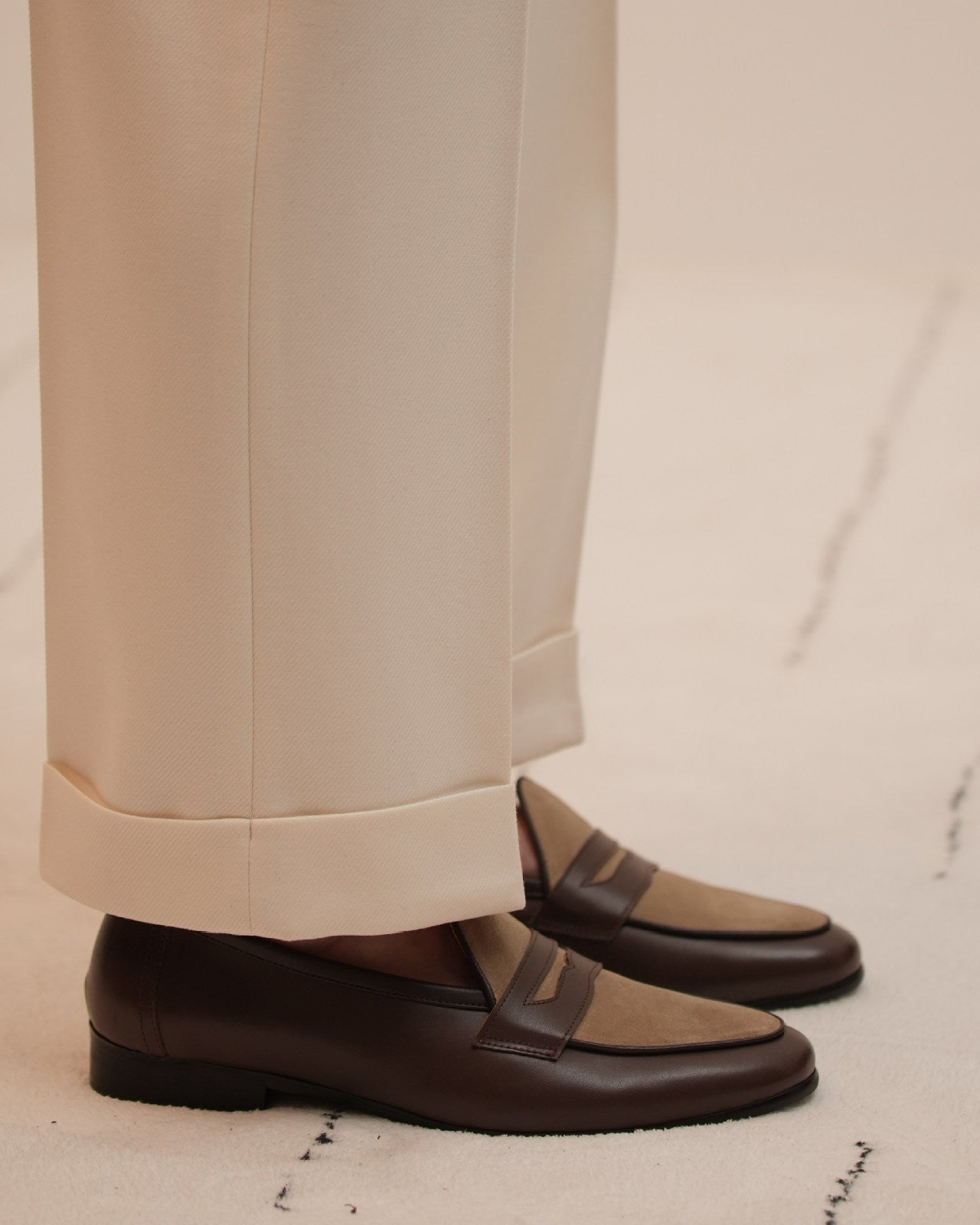 Mocassins slip-on em couro genuíno