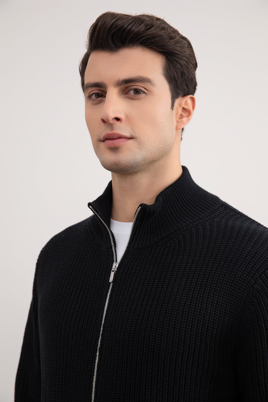 黑色罗纹拉链开衫