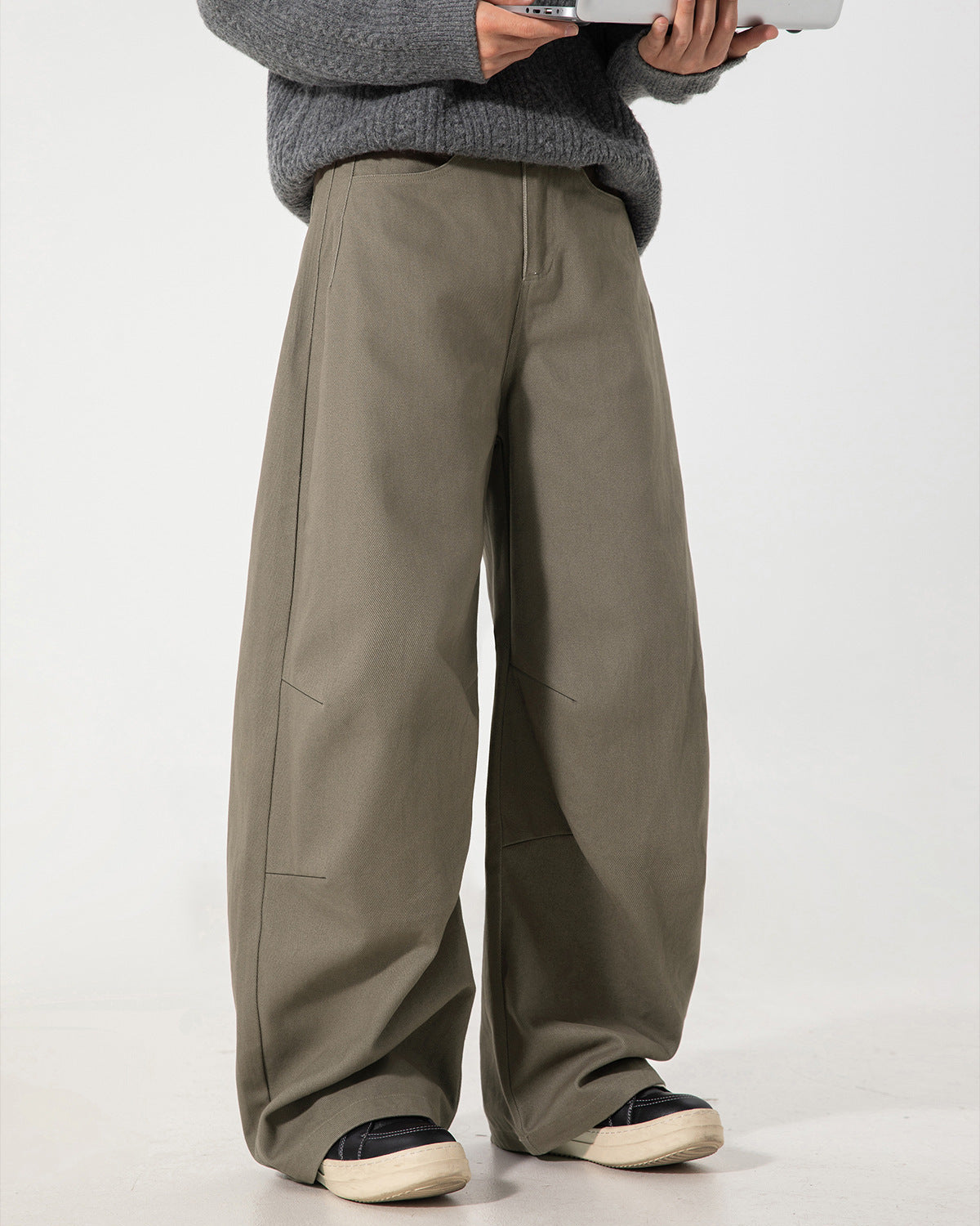 The Stanton Pleated Cargo Jeans